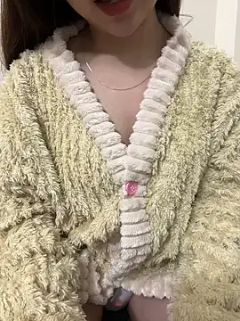 Snapshot of Seena-Mochi chatting on February 19, 2025, 4:55 am Seena-Mochi online show from February 19, 2025, 4:55 am