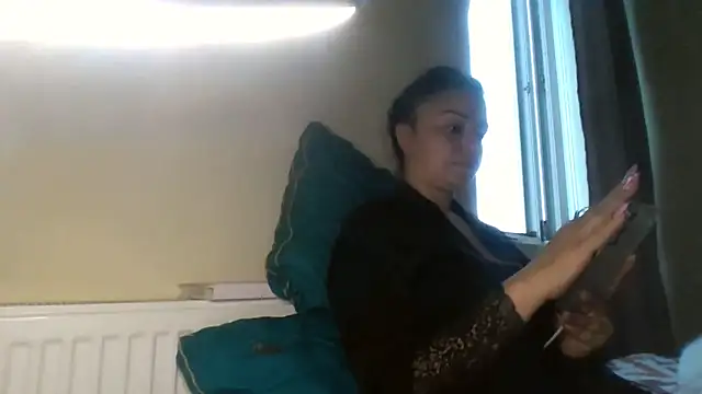 Snapshot of Linusya chatting on September 9, 2025, 2:48 pm Linusya online show from September 9, 2025, 2:48 pm