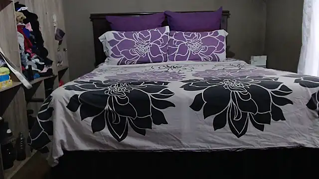 MATUREBUSSTY online show from January 16, 2026, 3:43 am