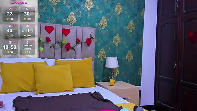 Snapshot of SuzanSmithh chatting on September 24, 2025, 11:28 am SuzanSmithh online show from September 24, 2025, 11:28 am