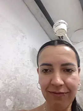 Snapshot of SuzanSmithh chatting on October 29, 2025, 10:14 am SuzanSmithh online show from October 29, 2025, 10:14 am