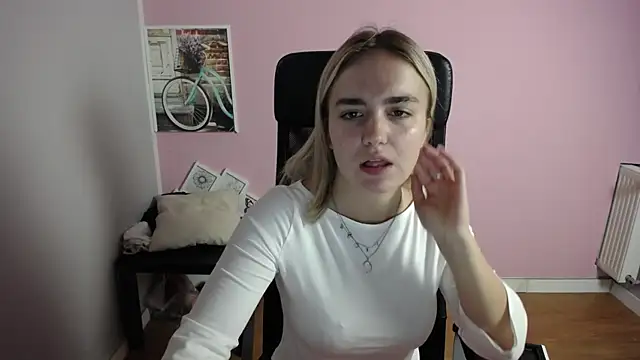 viktoria lovely online show from July 6, 2026, 6:31 am