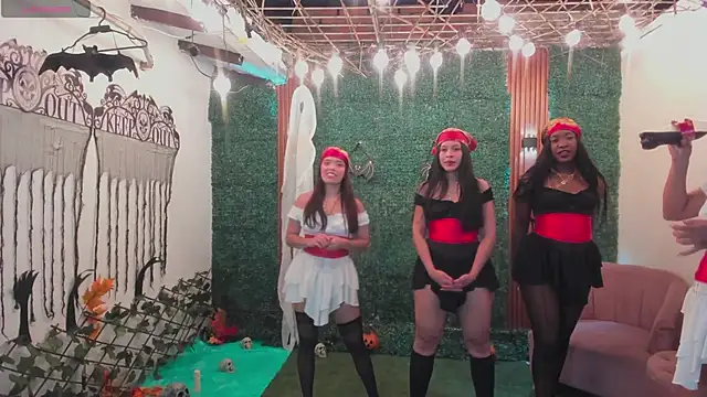 aidaadams online show from October 31, 2025, 4:20 am