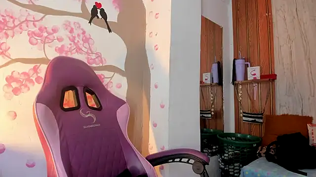 Alika01 online show from February 10, 2026, 1:10 pm