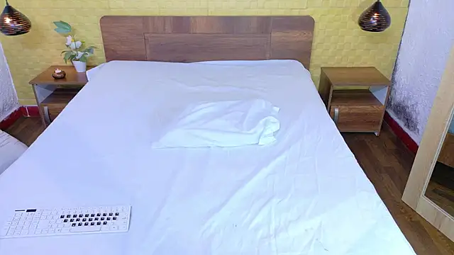 Snapshot of Mrs_booty chatting on October 1, 2025, 1:48 pm Mrs booty online show from October 1, 2025, 1:48 pm