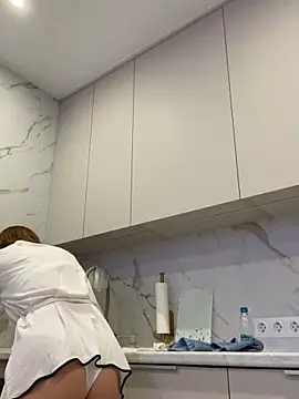 Snapshot of LauraDavis chatting on March 3, 2026, 12:34 pm LauraDavis online show from March 3, 2026, 12:34 pm