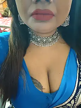 Snapshot of YR-SHIVANI chatting on February 2, 2026, 6:01 am YR-SHIVANI online show from February 2, 2026, 6:01 am