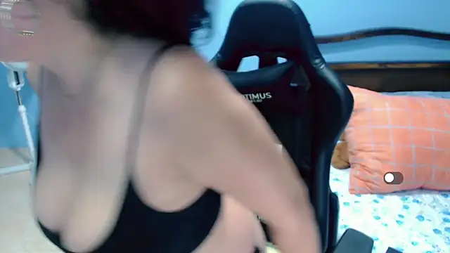 Lily Benet1 online show from November 7, 2025, 1:21 am