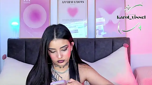 Snapshot of Hinataw33d01 chatting on April 11, 2026, 11:08 pm Hinataw33d01 online show from April 11, 2026, 11:08 pm