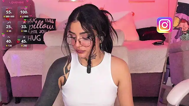 Snapshot of Hinataw33d01 chatting on November 26, 2025, 1:38 am Hinataw33d01 online show from November 26, 2025, 1:38 am