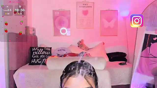 Snapshot of Hinataw33d01 chatting on November 27, 2025, 1:50 am Hinataw33d01 online show from November 27, 2025, 1:50 am