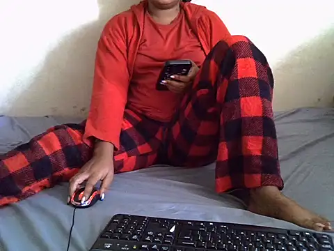 Crystal  Gee online show from July 18, 2026, 9:07 am