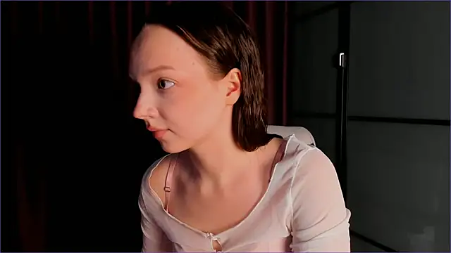 Snapshot of ShannaGate chatting on December 7, 2024, 9:22 am ShannaGate online show from December 7, 2024, 9:22 am