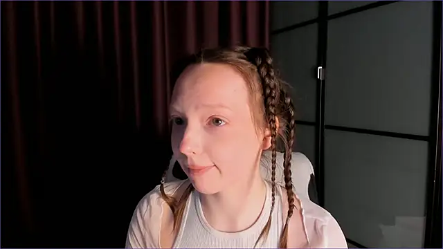 Snapshot of ShannaGate chatting on December 11, 2024, 9:09 am ShannaGate online show from December 11, 2024, 9:09 am