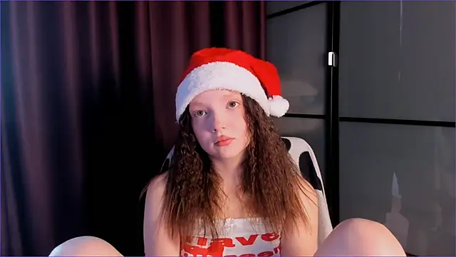 Snapshot of ShannaGate chatting on December 19, 2024, 6:12 am ShannaGate online show from December 19, 2024, 6:12 am