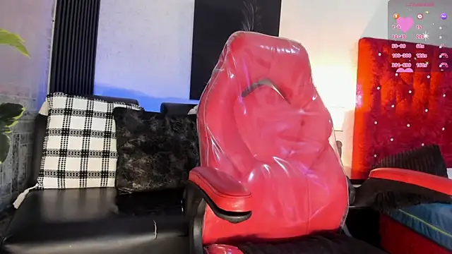 paulinasaeEnz online show from March 6, 2026, 1:39 pm