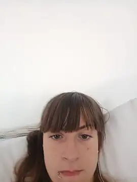 Cristina02 online show from June 13, 2026, 9:51 am