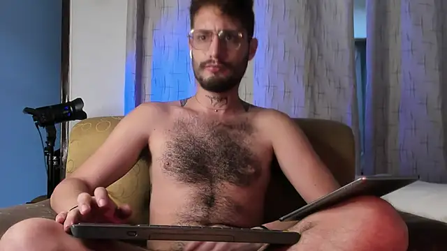 axel giracr online show from February 8, 2025, 9:57 pm