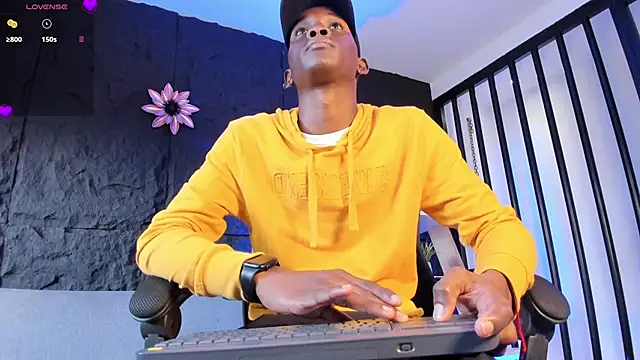 JacksonMuller  online show from December 2, 2025, 1:24 pm