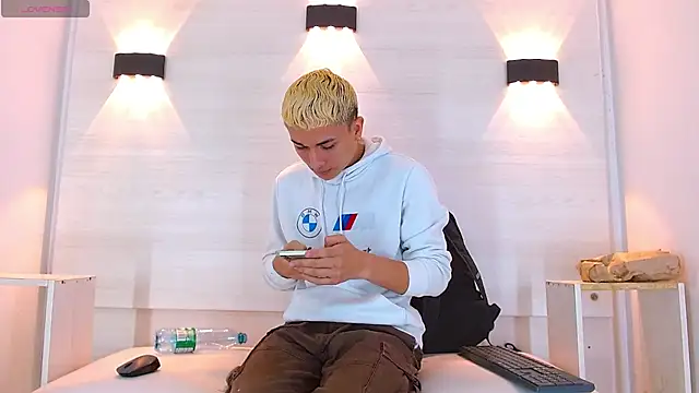 jeic 18 online show from October 11, 2025, 1:01 pm