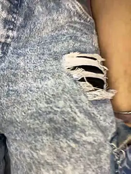 valentinabaez online show from November 29, 2025, 9:48 pm