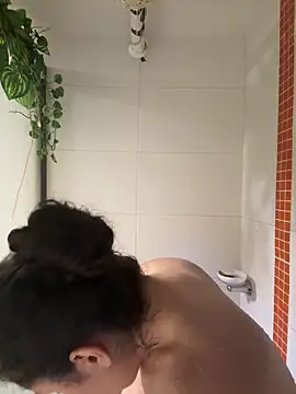 Nathcurly  online show from April 18, 2026, 2:58 am