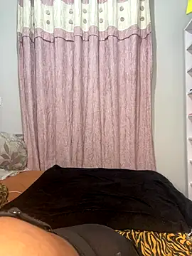 hot daily online show from November 27, 2025, 9:04 pm