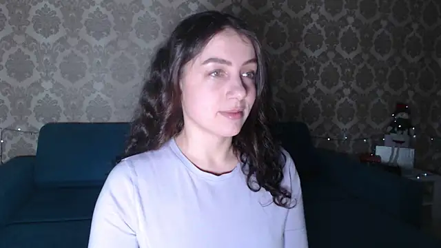 Snapshot of Louise_Lavender chatting on December 28, 2024, 10:36 am Louise Lavender online show from December 28, 2024, 10:36 am