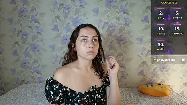 Louise Lavender online show from July 30, 2026, 2:43 am
