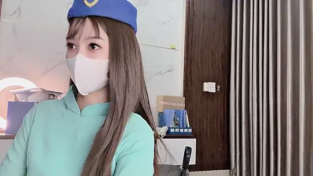 Mono-Stewardesss online show from October 19, 2025, 3:04 pm