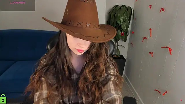 Anna Way online show from April 27, 2026, 1:03 am
