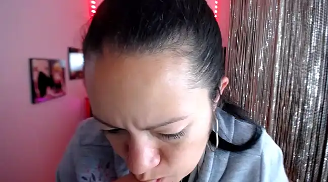 Cristal w online show from March 20, 2025, 6:42 pm