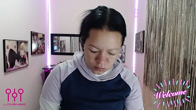 Cristal w online show from September 26, 2025, 12:23 pm