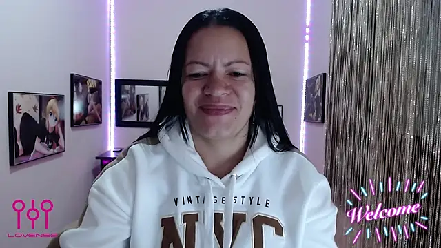 Cristal w online show from September 30, 2025, 12:55 pm