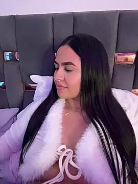 Snapshot of KattyPortman chatting on February 1, 2026, 9:13 pm KattyPortman online show from February 1, 2026, 9:13 pm