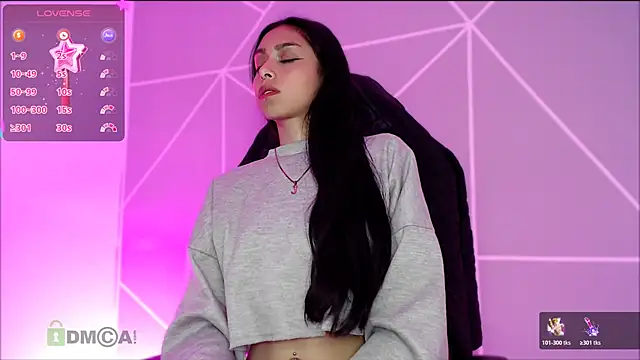 lilylouisee online show from February 6, 2026, 1:23 am