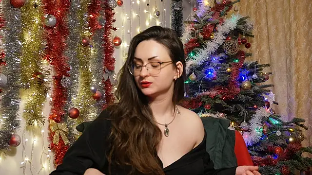 Snapshot of NaughtYHomemadE chatting on December 21, 2025, 8:16 am NaughtYHomemadE online show from December 21, 2025, 8:16 am