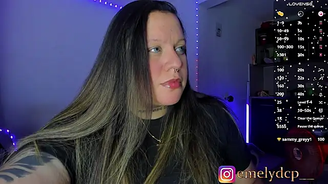 mariana maze online show from November 22, 2025, 5:39 am