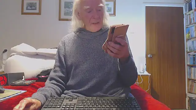 WaverlyKernow online show from October 29, 2025, 8:57 am