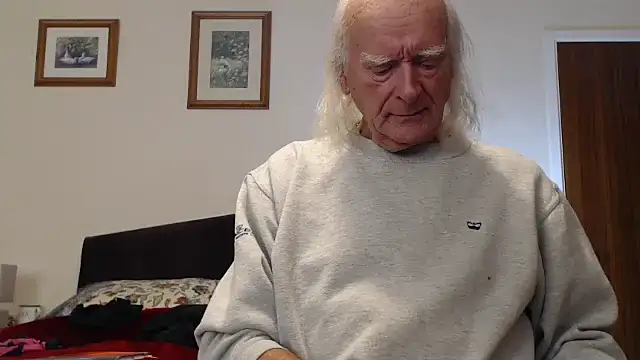 WaverlyKernow online show from November 1, 2025, 10:09 am