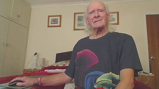 WaverlyKernow online show from November 21, 2025, 3:11 pm