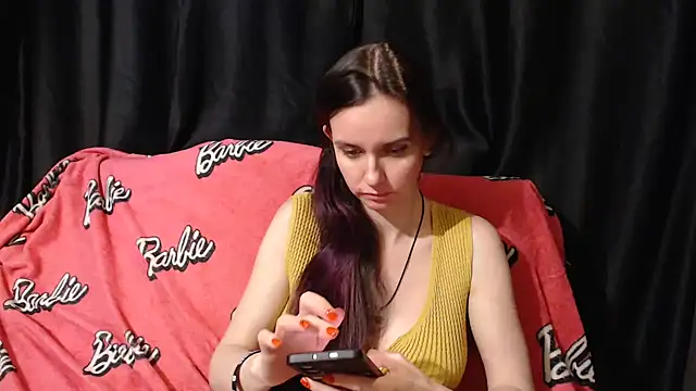 Snapshot of Milana69 chatting on March 17, 2025, 1:18 pm Milana69 online show from March 17, 2025, 1:18 pm