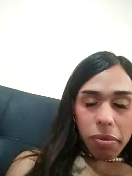pretty ariiel online show from June 6, 2026, 2:44 pm