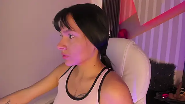 Snapshot of _shantal_smith chatting on May 8, 2026, 1:42 am shantal smith online show from May 8, 2026, 1:42 am