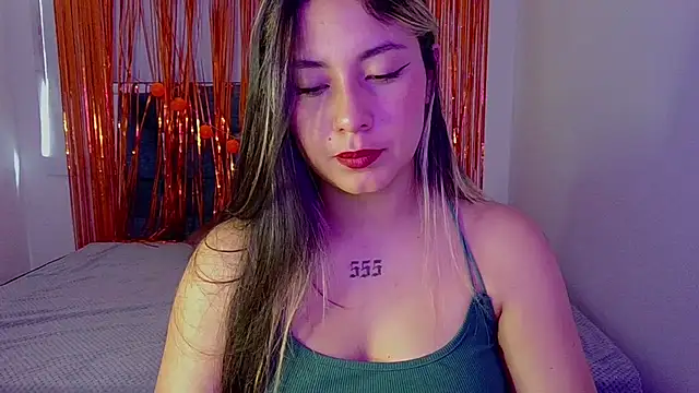 Lia 14  online show from November 7, 2025, 6:45 pm