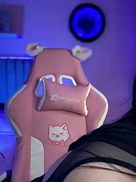 Emily cooper20 online show from March 24, 2026, 2:00 am