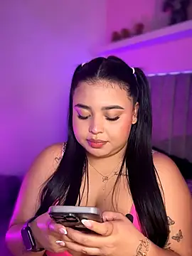 Snapshot of Emily_cooper20 chatting on March 2, 2026, 2:01 am Emily cooper20 online show from March 2, 2026, 2:01 am