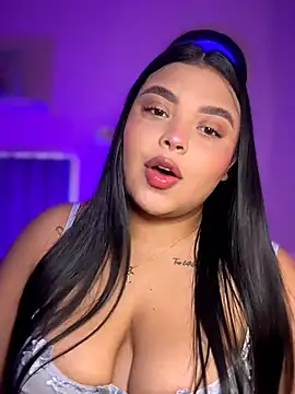 Emily cooper20 online show from March 31, 2026, 12:56 am