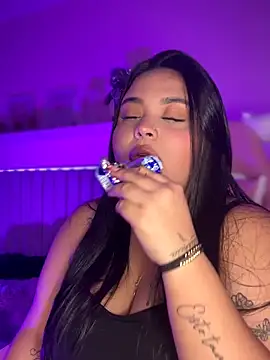 Snapshot of Emily_cooper20 chatting on February 18, 2026, 1:25 am Emily cooper20 online show from February 18, 2026, 1:25 am