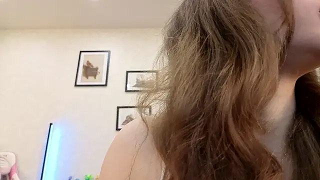 dolly ll online show from October 26, 2025, 7:20 am